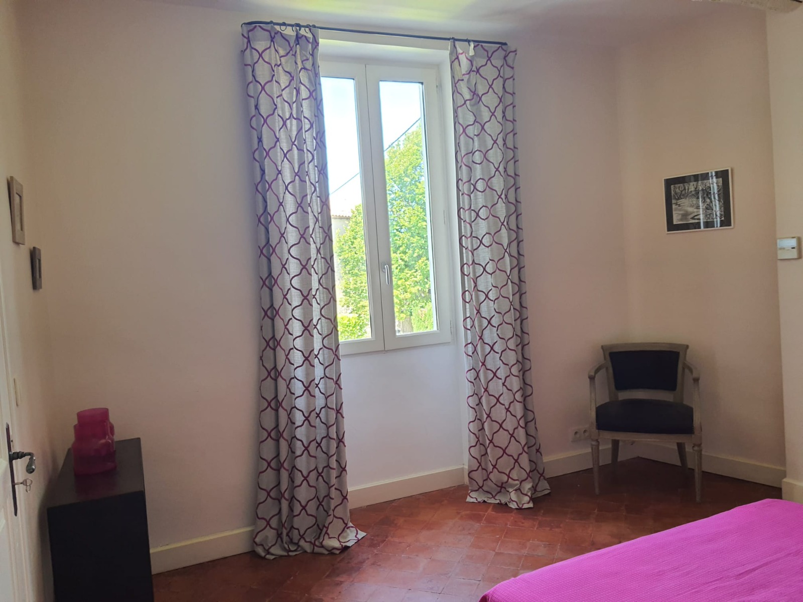 Chambre Rouge — pergola voisine